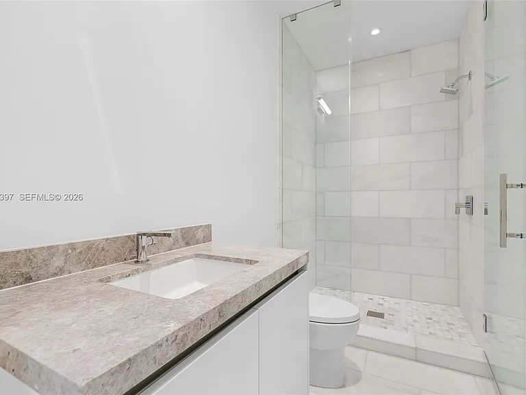 175 SE 25th Rd #1203 — Photo 15