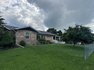 900 41st St, Vienna, WV 26105