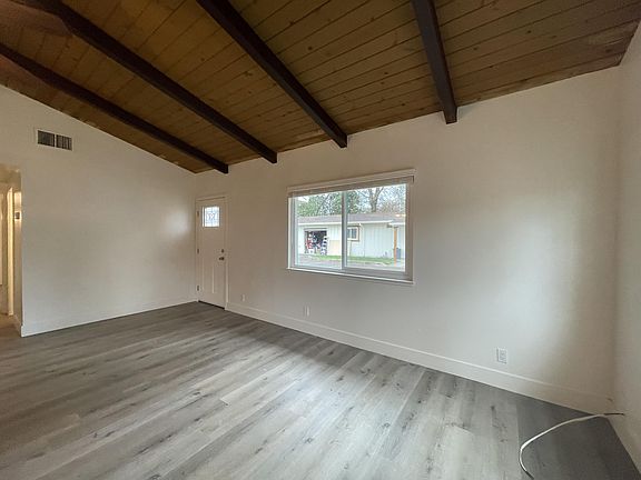3rd image of 2391 Campbell St #A