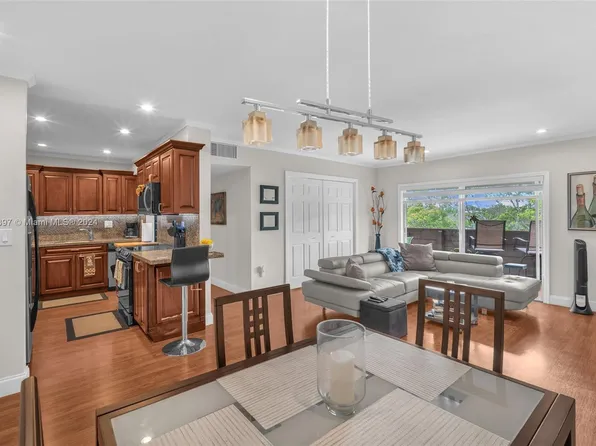 8335 SW 72nd Ave APT 312D, Miami, FL 33143