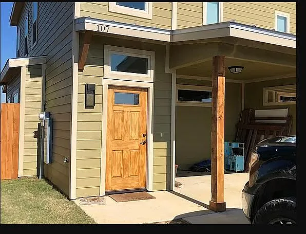 3 bed, 1400 sqft, $1,650 — Photo 2