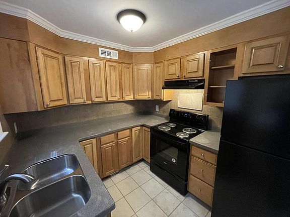 2nd image of 3471 Vineville Ave APT F