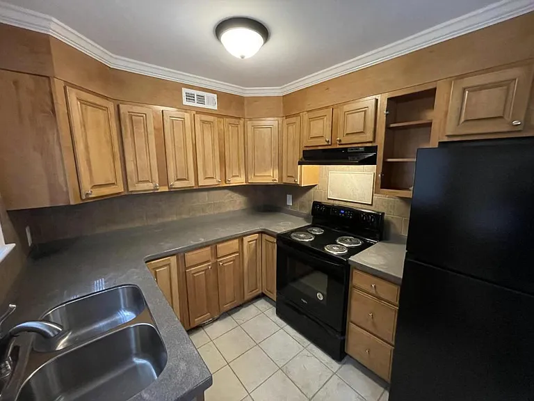 3471 Vineville Ave #F — Photo 2