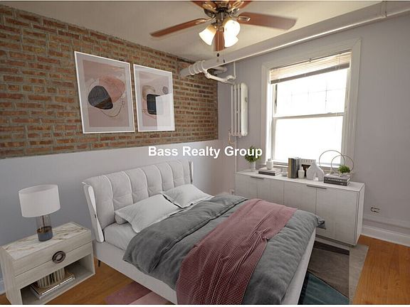 5th image of 4422 N Rockwell St #1