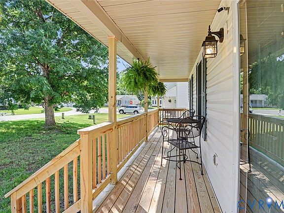 3rd image of 5036 Blackbird Dr