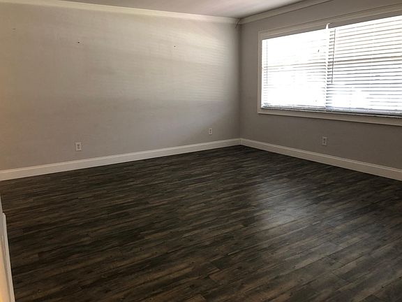 5th image of 754 76th Ave N