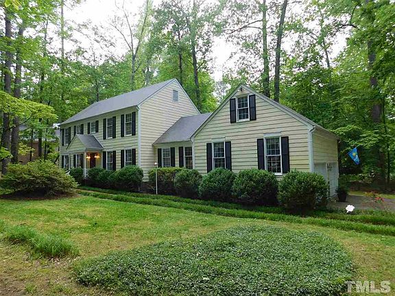 3rd image of 117 Pine Cone Dr