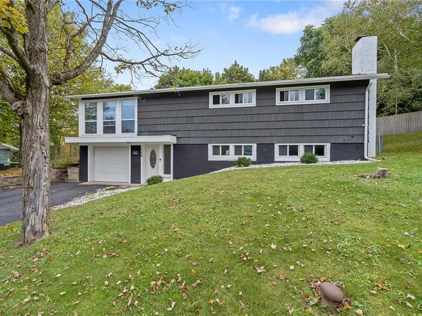 124 Cashin Dr, Fayetteville, NY 13066