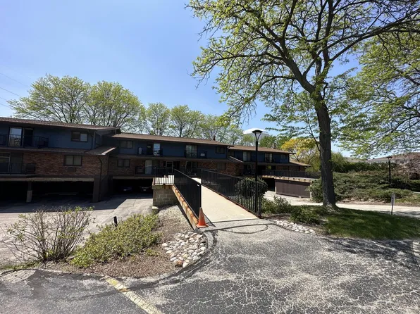 8555 West Waterford AVENUE #4, Greenfield, WI 53228