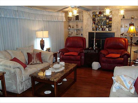 3rd image of 713 Larado Dr