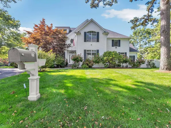 48 Eagle Drive, Mashpee, MA 02649