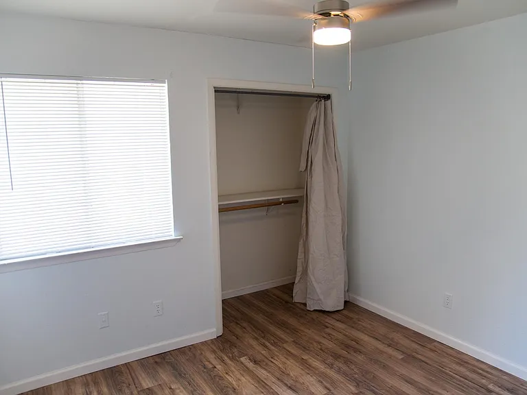 5300 Indio Cv #C — Photo 11