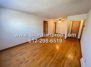 903 St. Clair Ave, Saint Paul, MN 55105