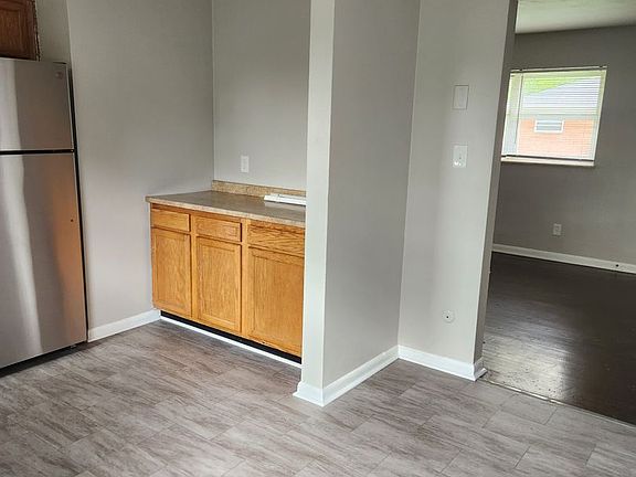 5th image of 1405 McDonald Ave #3