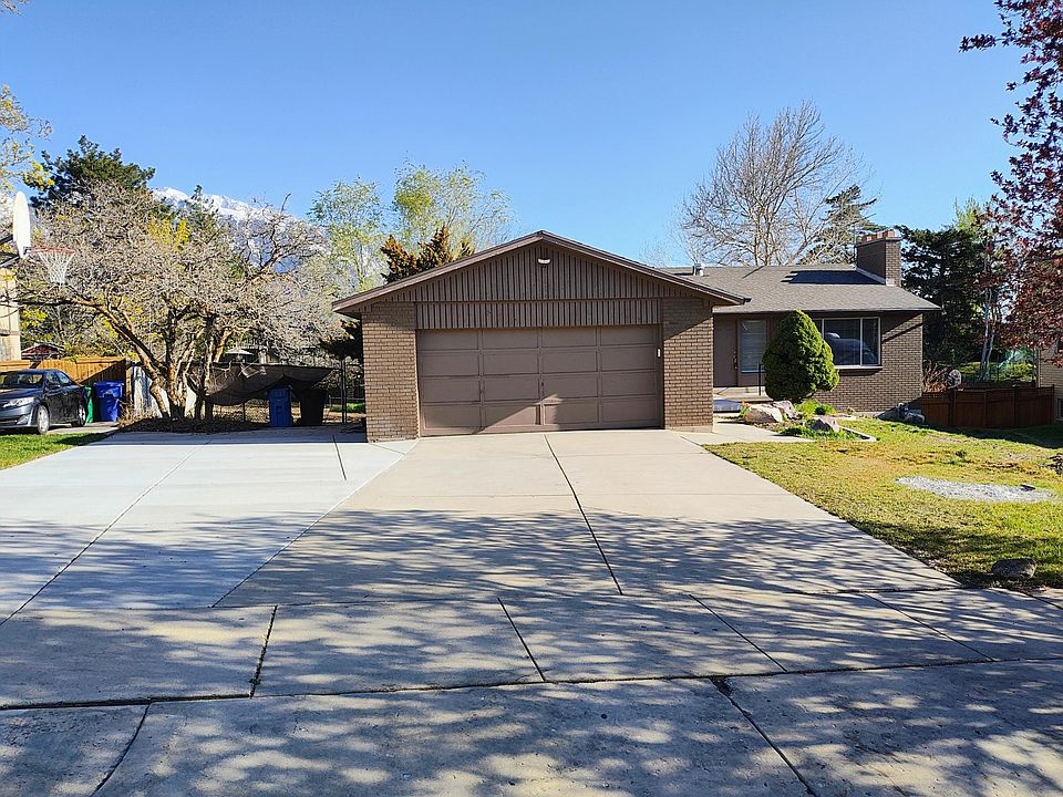 1st image of 2496 E Newport Cir