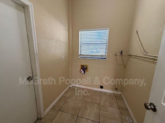 4th image of 3319 Duff Rd