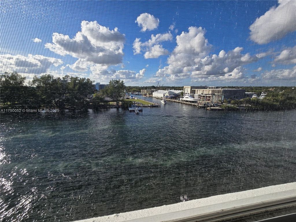 1505 N Riverside Dr APT 604, photo 8