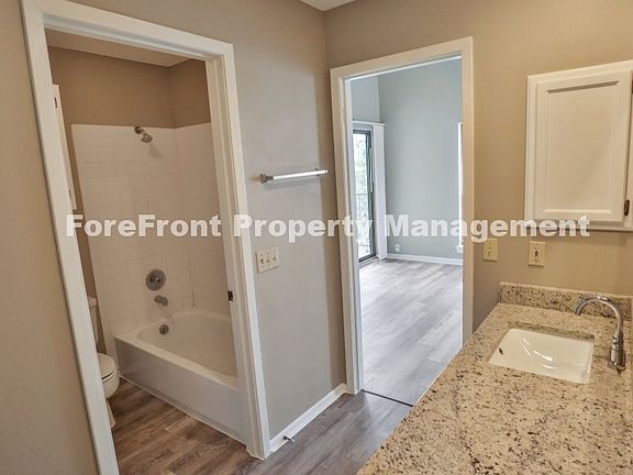 5th image of 2255 Thousand Oaks Dr