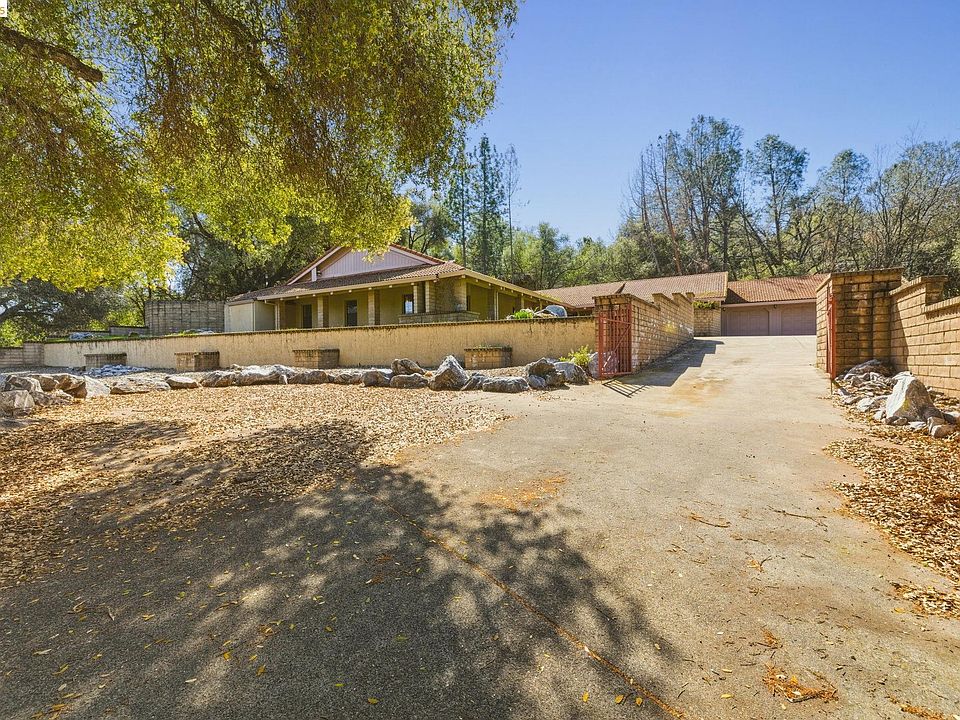 1st image of 23608 Porcina Way