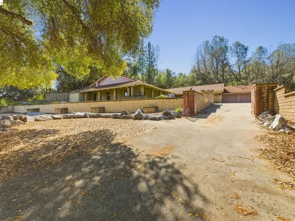 23608 Porcina Way, Columbia, CA 95310