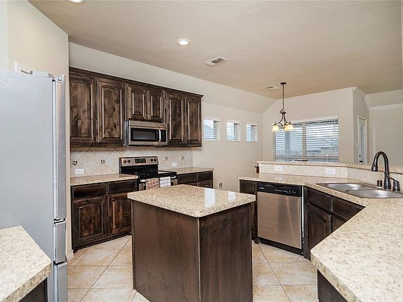 5th image of 5932 Paddlefish Dr