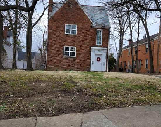 2nd image of 857 Sheridan Ave Unit A