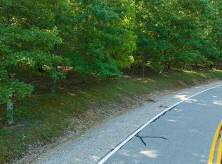 33 Chessman Dr, Lake Ozark, MO 65049