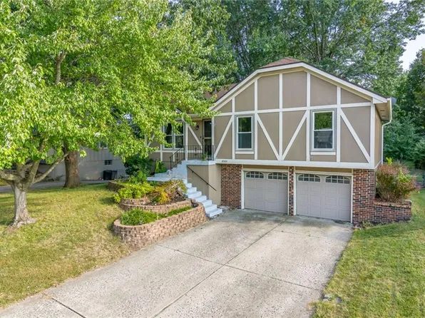 8509 Linda Ln, Pleasant Valley, MO 64068
