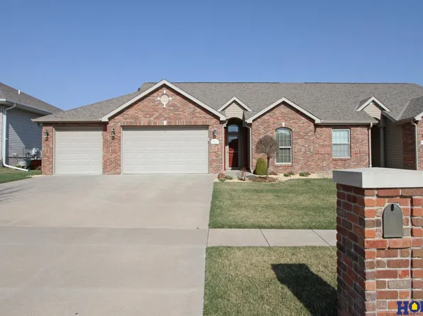 4705 S 76th St, Lincoln, NE 68516