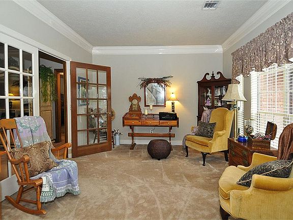 5th image of 3203 Brook Grove Dr