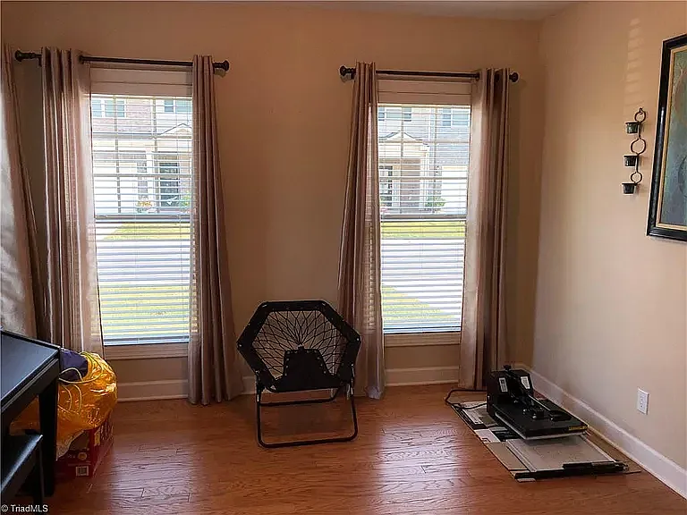 4031 Canterwood Dr — Photo 9