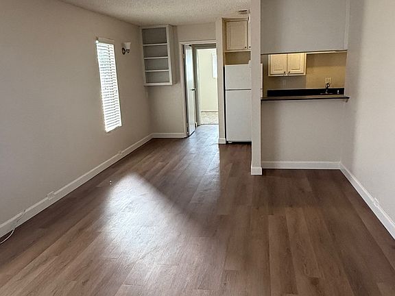 3rd image of 1414 Q St APT 8