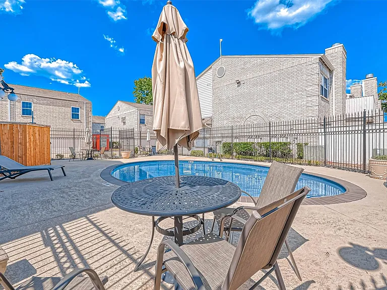 3780 Tanglewilde St #604 — Photo 43