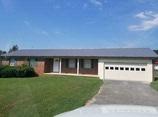 416 Greencrest Dr, Maryville, TN 37803