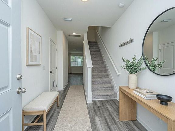2nd image of 2102 Scarlett Maple St