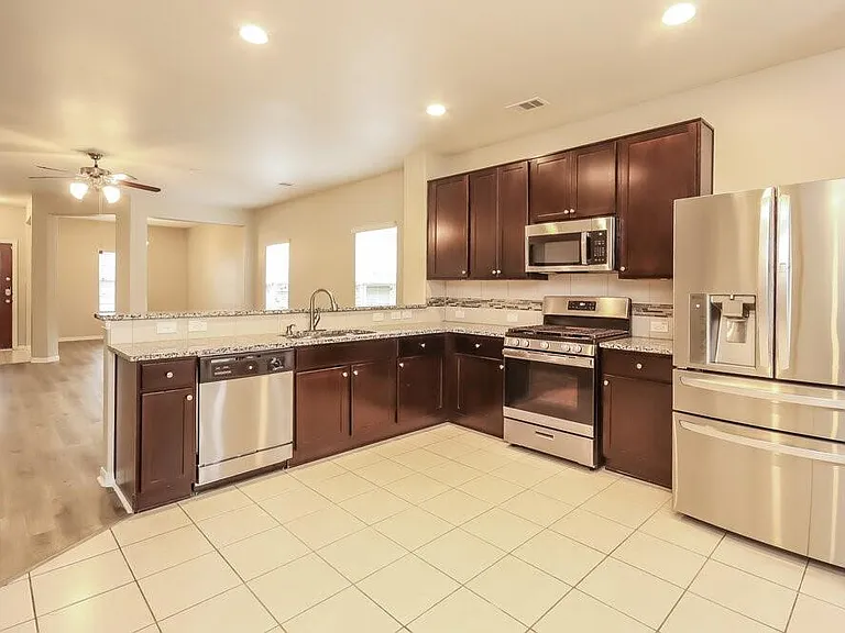 138 Pequin Rd — Photo 9