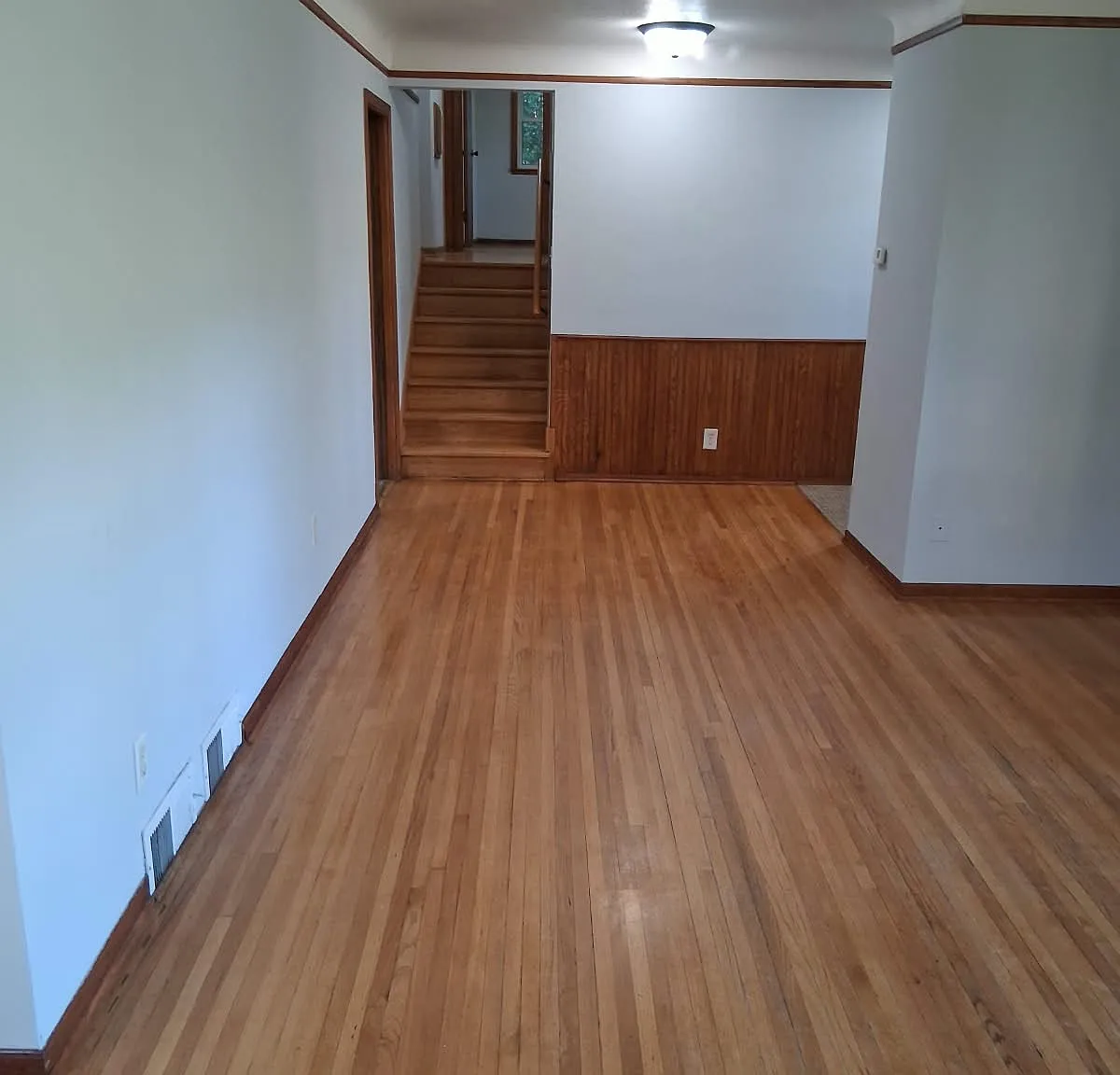 4 bed, 2321 sqft, $3,050 — Photo 4
