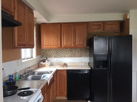 4th image of 30059 Glenwood St