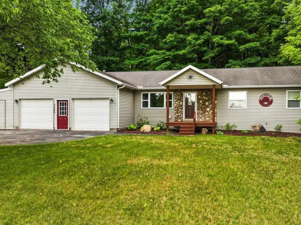 3443 American Way NW, Williamsburg, MI 49690