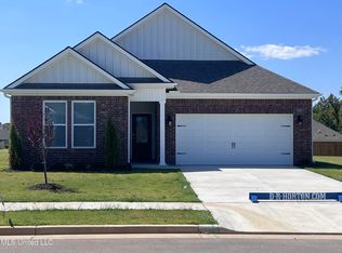 8293 Gum Pond Dr, Olive Branch, MS 38654