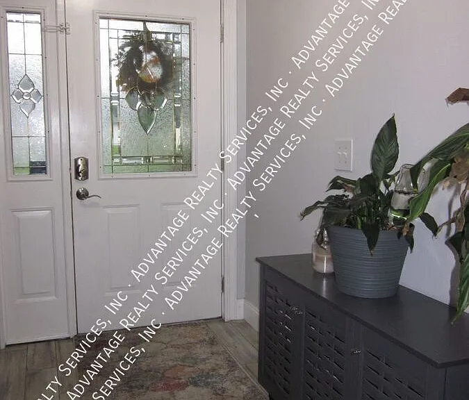 4902 Country Aire Ln — Photo 3