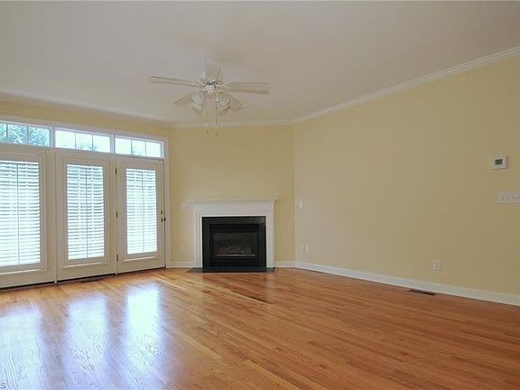 5th image of 513 Sherwood Hills Dr