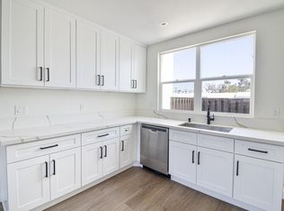 498 E 41st St, Los Angeles, CA 90011