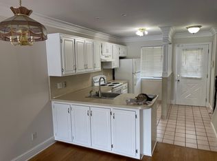 718 Cove Rd APT 6, Stamford, CT 06902