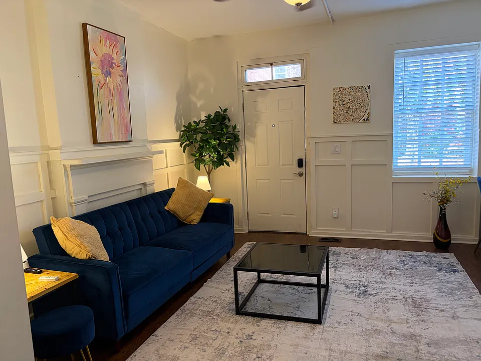 FULLY FURNISHED 1/1