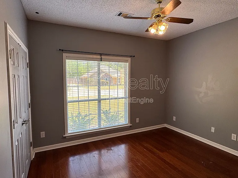6272 Deerwood Dr — Photo 30