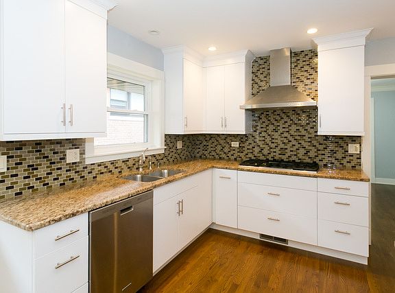 4th image of 7056 N Keystone Ave