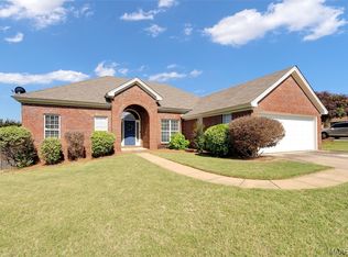 613 Castle Brook Dr, Prattville, AL 36066