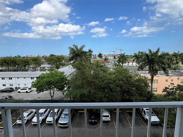 4550 NW 9th St #516E — Photo 10