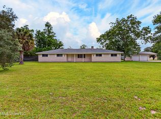 8374 Lakeshore Rd, Bay Saint Louis, MS 39520